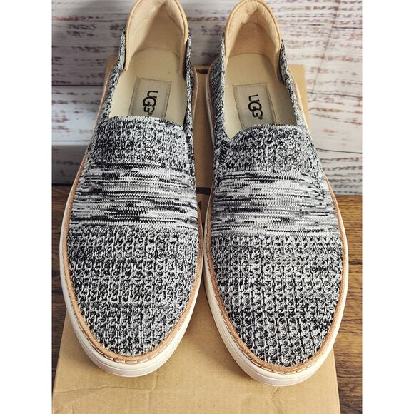 UGG Sammy Black Heather stretch knit/leather slip on sneaker size 7.5 - Picture 1 of 7